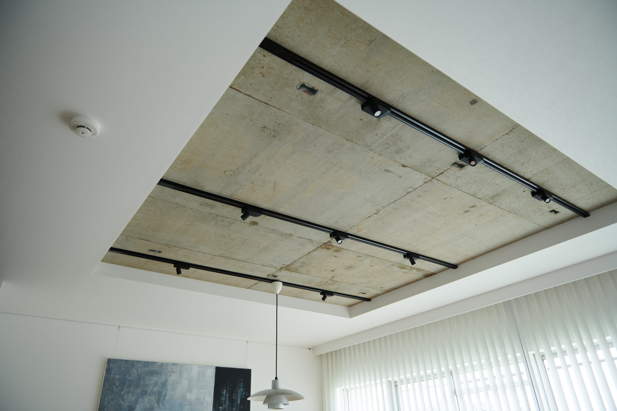 リノベで改善？天井の低い家